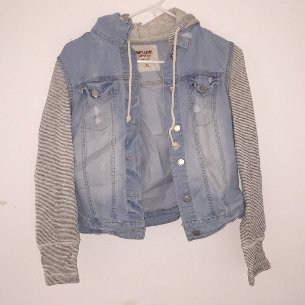 BARELY WORN jean jacket!